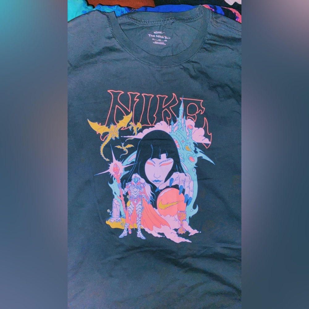 Nike men’s t-shirt